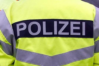 Betrunken und ohne Führerschein ins Gleisbett -