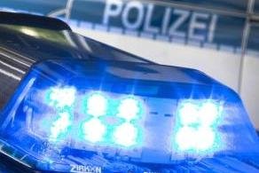 Betrunkene BMW-Fahrerin verursacht Unfall -