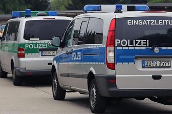 Betrunkene mit drei Kindern im Auto gestoppt - Frau geht auf Zeugin los - 