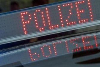 Betrunkener Autodieb baut Unfall mit gestohlenem Mercedes -