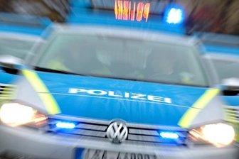 Betrunkener Autofahrer hinterlässt Spur der Verwüstung - 