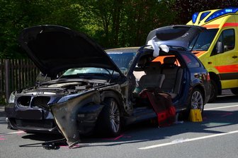 Betrunkener BMW-Fahrer landet nach drei Unfällen im Krankenhaus -