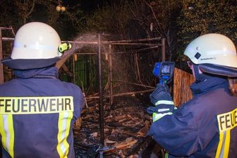 Betrunkener hindert Feuerwehr an Löscharbeiten - 
