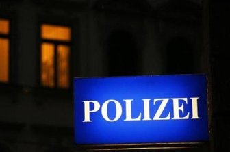 Betrunkener Lkw-Fahrer rammt Straßenbahn und Jeep - Auf der Pausaer Straße/Ecke Lange Straße in Plauen hat ein alkoholisierter Lkw-Fahrer (57) am Mittwoch einen Verkehrsunfall mit hohem Sachschaden verursacht.