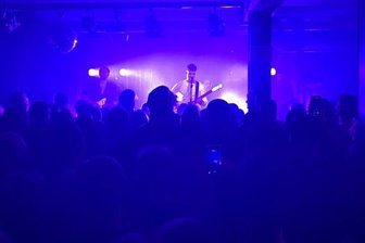 Betterov: Der Retter unserer wunden Herzen - Körnig und intensiv: Betterov live im zu kleinen Leipziger "Naumanns".