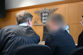 Bewährungsstrafe nach tödlichem Autounfall in Stuttgart - Der Angeklagte hat eingeräumt, am Tag vor der Fahrt Kokain konsumiert zu haben.
