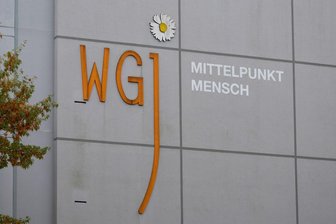 Bezahlbares Wohnen wird in Sachsen zunehmend ein Problem - Die sächsische Wohnungswirtschaft rechnet angesichts schwieriger Rahmenbedingungen mit weiteren Mietsteigerungen in den kommenden Jahren. (Archivbild)