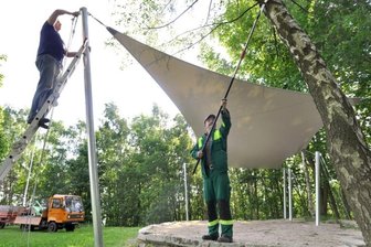 Wetterschutzsegel auf Bezelberg