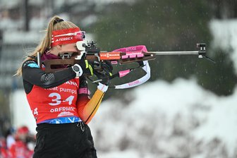 Biathlon: Junge Hoffnungsträger überzeugen im Regen-Sprint von Oberhof – chancenlose Preuß kritisiert Weltverband - Julia Tannheimer war als Neunte die beste Deutsche im Sprint von Oberhof. Foto: Martin Schutt/dpa