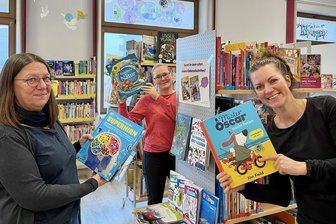 Bibliothek im Erzgebirge registriert steigende Besucherzahlen - Sie wissen, was gern gelesen wird. Das Team der Stadtbibliothek Schwarzenberg: Leiterin Cornelia Krätzschmar, Janine Müller und Juliane Bochmann (v. l.).