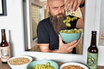 Bierbrauer stellt sich im Strumpfmuseum vor - Tom Viehweger produziert seit über drei Jahren Craftbeer.