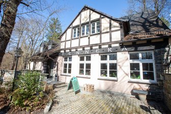 Biergarten ohne Gäste: Beliebtes Ausflugslokal im Vogtland ist zum Monatsende dicht - wie es weitergeht - Das Stadtparklokal „Tennera“ schließt - vorerst jedenfalls.