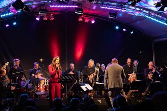Big Band spielt Weihnachtskonzert in Lichtensteiner Lutherkirche - Die Lutherkirche in Lichtenstein wird Bühne für ein Big-Band-Konzert der Big Band „Swing it“.