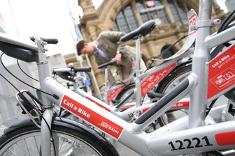 Bike-Sharing bald auch in Chemnitz? Anbieter Nextbike zeigt Interesse - Andernorts, wie hier in Frankfurt am Main, sind Leihfahrräder längst viel genutzter Teil des städtischen Mobilitätsangebotes. In Chemnitz gibt es nur das Angebot eines Vereins.