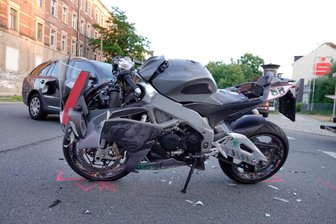 Biker bei Unfall in Chemnitz schwer verletzt - 