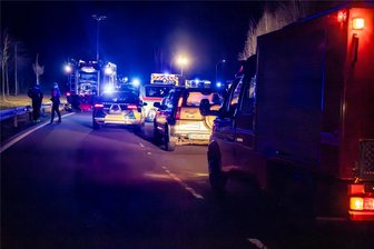 Bilanz einer Silvesternacht im Erzgebirge: Pyrotechnik verursacht Schäden im hohen fünfstelligen Bereich - Ein turbulentes Silvesterwochenende liegt im Erzgebirge hinter den Einsatzkräften von Polizei, Feuerwehr und Rettungsdienst.