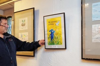Bilder für den Frieden regen in der Kirche Kleinrückerswalde zum Nachdenken an -