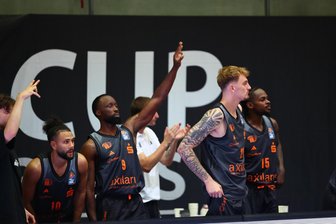 Bildergalerie: Die Basketballer der Niners Chemnitz im Trainingslager in der Schweiz - Die Basketballer der Niners Chemnitz sind derzeit in der Saisonvorbereitung in der Schweiz und Italien unterwegs und spielen dabei auch beim Landolt Cup mit.