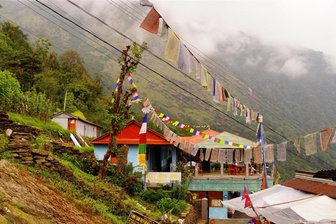 Bilderreise nach Nepal: Schülerfirma des Schollgymnasiums Freiberg nimmt Zuhörer mit auf die Reise nach Kathmandu - Jedes Jahr reist eine Schülergruppe nach Nepal, um Erfolge ihrer Arbeit zu sehen, Land und Menschen zu erleben.