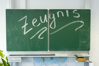 Bildungsempfehlung im Sachsen-Vergleich: So gut schneiden die Schulen in Ihrer Region ab - Aus den Halbjahreszeugnissen für Sachsens 34.000 Viertklässler leiten sich die Bildungsempfehlungen für Klasse 5 ab: Gymnasium oder Oberschule.