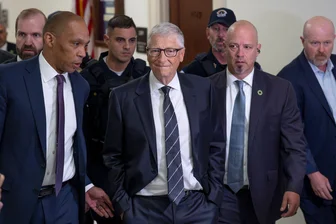 Bill Gates vor Aussage im Epstein-Ausschuss: will helfen - Bill Gates sagt im Kontrollausschuss aus.