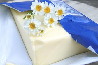 Billig-Butter bringt Landwirte im Vogtland auf die Palme: „Das sind ruinöse Preise“ - Der Preis für konventionell erzeugte Butter ist teilweise um die Hälfte gefallen.
