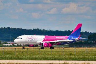 Billigflieger Wizz Air verlässt Leipzig: Diese Reiseziele fallen bald weg - Ab Mitte September verlässt die Billigfluglinie Wizz Air den Airport Leipzig/Halle.