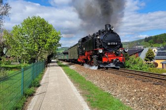 Bimmelbahnpfad durchs Erzgebirge: Erstes Teilstück ist neu gestaltet - Das neu gestaltete Teilstück des Bimmelbahnweges in Neudorf.