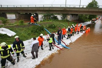 "Bin immer wieder an Grenzen gestoßen" - Bei Hochwassereinsätzen, wie hier an der Glauchauer Flutrinne, stimmte der Zusammenhalt.
