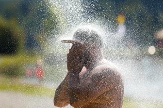 Bis zu 35 Grad, höchste Waldbrandgefahr: So wird das Wochenendwetter in Sachsen - Bei Temperaturen von jenseits der 30 Grad tut Abkühlung am Wochenende gut.