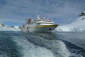 Bis zum Südpol: Was ein bekannter Vogtländer auf Antarktis-Kreuzfahrt erlebte - Das Kreuzfahrtschiff legte von Hamburg aus Tausende Seemeilen zurück.