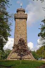 Bismarckturm: Finanzierung für zweiten Bauabschnitt steht - Der Bismarckturm in Glauchau steht vor dem zweiten Bauabschnitt der Sanierung.