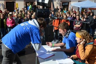 Bistumsjugendtag in Wechselburg: 300 Jugendliche feiern im Kloster - Auch kurze Theaterstücke gehörten am Wochenende dazu.