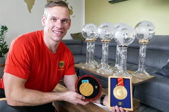 Bitteres Ende einer schillernden Karriere: Bob-Anschieber Candy Bauer bei der WM nur Zuschauer - Seiner Trophäensammlung inklusive der beiden Olympia-Goldmedaillen wird Candy Bauer durch das Verpassen der Weltmeisterschaft wohl kein weiteres Exemplar hinzufügen können.