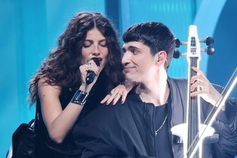 Bittersüße Klangwelten: Das Debütalbum von Abor & Tynna bietet starken Pop mit Tiefgang - Nicht nur „Baller“: Abor & Tynna live beim Finale des ESC in Basel.