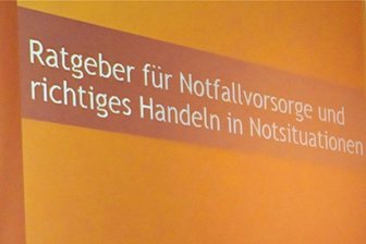 Blackout: Was tun, wenn in Stollberg  der Strom wegbleibt? - Der Stollberger Oberbürgermeister Marcel Schmidt fasst bei einer Informationsveranstaltung im Bürgergarten zusammen, was die Stadt für den Ernstfall plant. 