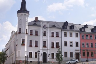 Blasmusik von jungen Leuten: Orchester des Kirchberger Gymnasiums lädt zum Sommer-Sound-Konzert - Im Festsaal des Rathauses steigt am Freitag das Konzert des Blasorchesters des Gymnasiums Kirchberg.