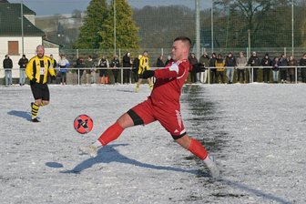 Blau-Gelb Mülsen gewinnt auch das dritte Testspiel vor dem Rückrundenstart - Der eingewechselte Eric Stöltzner steuerte am Sonntag zwei Tore zum 6:1-Erfolg des SV Blau-Gelb Mülsen bei.