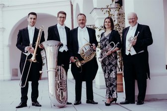 Blechbläser-Ensemble von Weltrang musiziert mit Oelsnitzer Schülern - Das Blechbläserquintett Harmonic Brass musiziert am Samstag, 16. November mit Oelsnitzer Oberschülern.