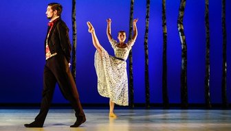 Blick in die Tiefe der russischen Seele - Eugen Onegin (Milan Malác) weist Tatjana (Alanna Saskia Pfeiffer) zurück und trifft damit eine folgenschwere Entscheidung.