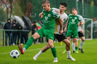 Blitz-Doppelpack trifft BSC-Fußballer: Freiberger Schlafeinlagen bringen Chemnitz auf Siegerstraße - Leon Heschel (h.) vergab vor der Halbzeitpause einen Foulelfmeter.
