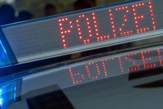 Blitzeinbrüche in Autos - Polizei fasst zwei mutmaßliche Täter - 