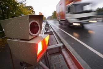 Blitzer auf Niederhohndorfer Straße wird gedreht -