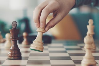 Blumenauer Schachspieler bejubeln nach Krimi den Aufstieg - Im Schach sind die Entscheidungen gefallen.