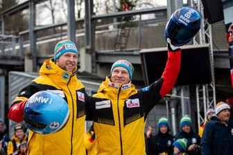 Bob-WM in Winterberg: Franceso Friedrich holt sein achtes Zweier-Gold - Das Imperium hat zurückgeschlagen: Francesco Friedrich (rechts) ist zum achten Mal Zweierbobweltmeister. 
