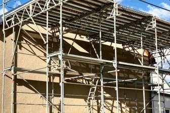 Bockauer Großprojekt schreitet voran - Die Turnhalle an der Grundschule Bockau erhält eine umfassende Sanierung. Noch liegt das Projekt zeitlich und finanziell im Plan.