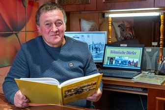 Böhmische Dörfer: Für den Erzgebirger Romeo Bräuer sind die verschwundenen Orte hinter der Grenze alles andere als das - Obwohl das Buch „Böhmische Dörfer“ erst erschienen ist, sind die ersten 100 Exemplare bereits vergriffen, sagt Romeo Bräuer.