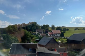 Bösenbrunner Gemeinderat beschließt mit knapper Mehrheit das Ende einer Besonderheit - In Bösenbrunn - hier ein Blick auf einen Teil es Unterdorfs - gibt es Änderungen beim Gemeindeblatt.