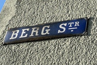 Bösenbrunner Ortsdurchfahrt soll Bergstraße heißen - Bergstraße: So soll Bösenbrunns Hauptstraße künftig heißen, schlägt die Gemeinde vor.