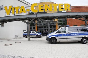 Bombendrohung legt Vita-Center stundenlang lahm - Das Vita-Center ist am Mittag evakuiert worden.
